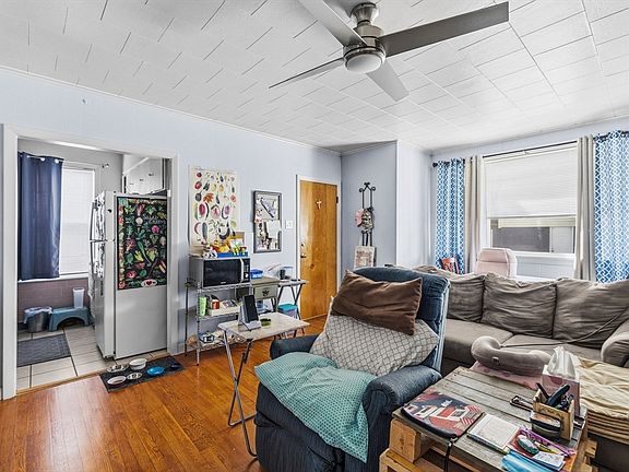 4th image of 430 William St