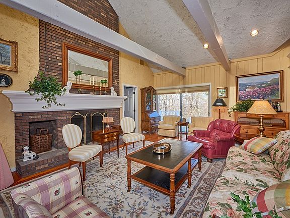 3rd image of 7 Highridge Rd