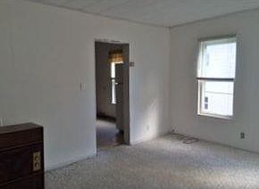 4th image of 25 2nd St