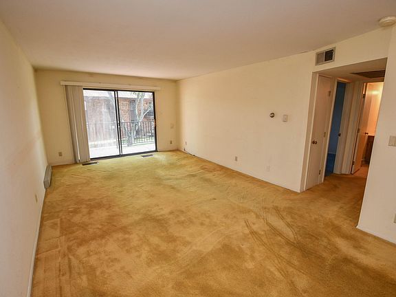4th image of 9340 W Forest Home Ave Unit 8