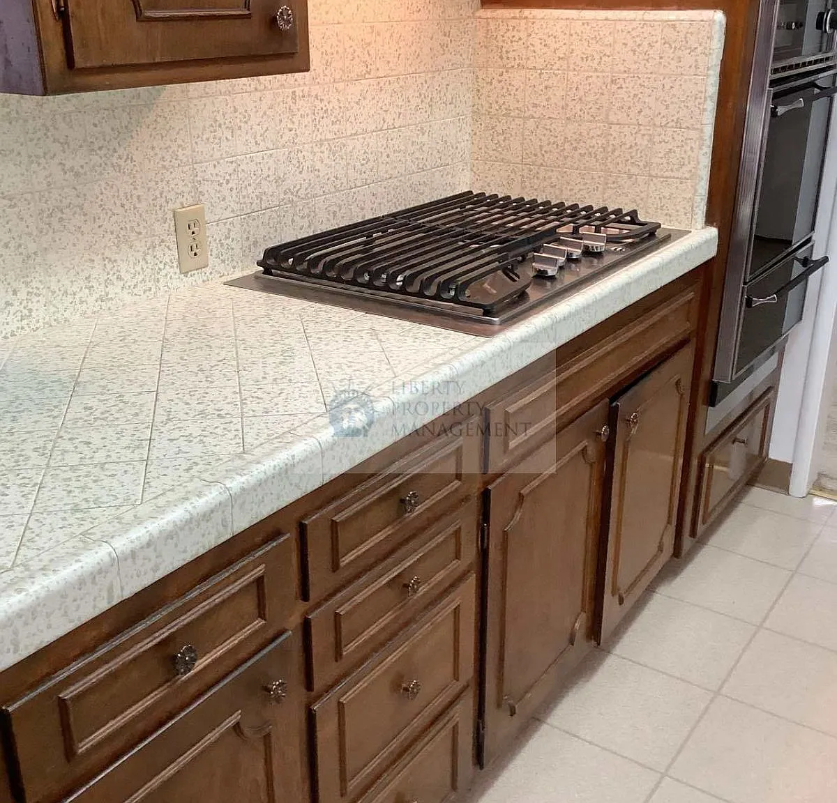 3 bed, 1832 sqft, $2,295 — Photo 3