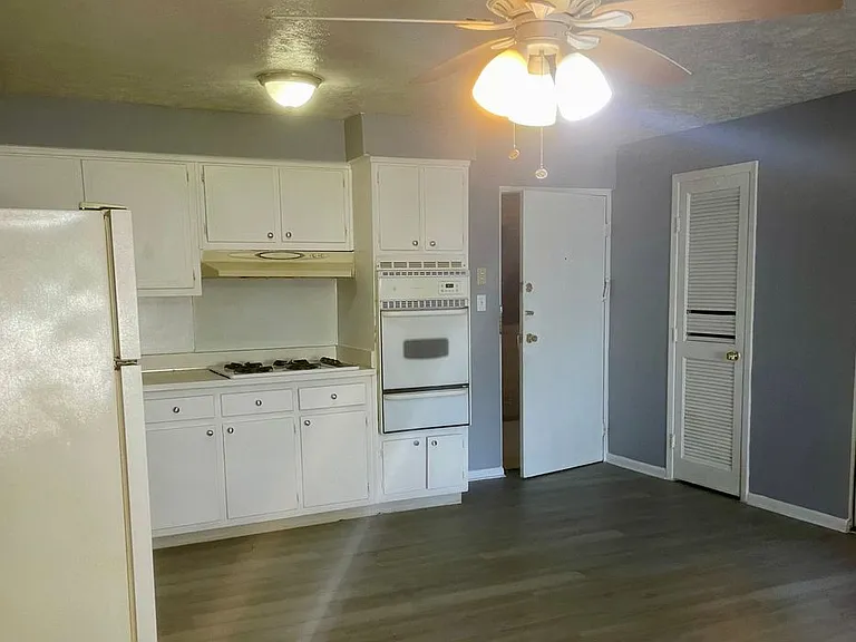 27800 Euclid Ave #28050 — Photo 2