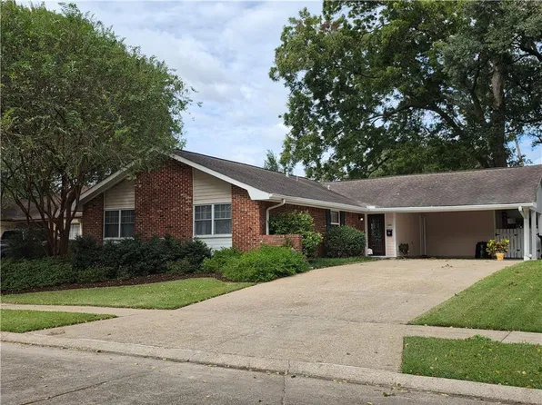 5800 Brighton Pl, New Orleans, LA 70131