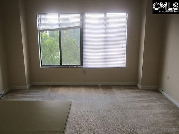 4th image of 1600 Park Cir APT 718