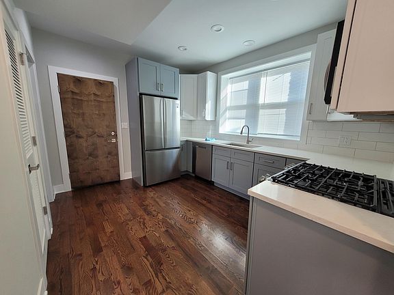 2nd image of 2146 W Shakespeare Ave #1F