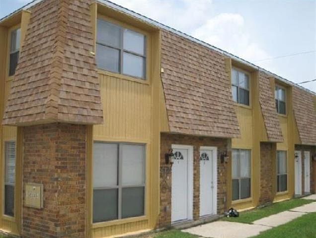 1st image of 3617 Golden Dr Unit 3