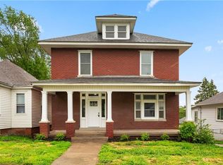 807 S 15th St, Saint Joseph, MO 64501