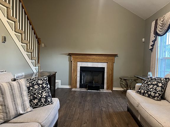 4th image of 298 Arrowood Dr