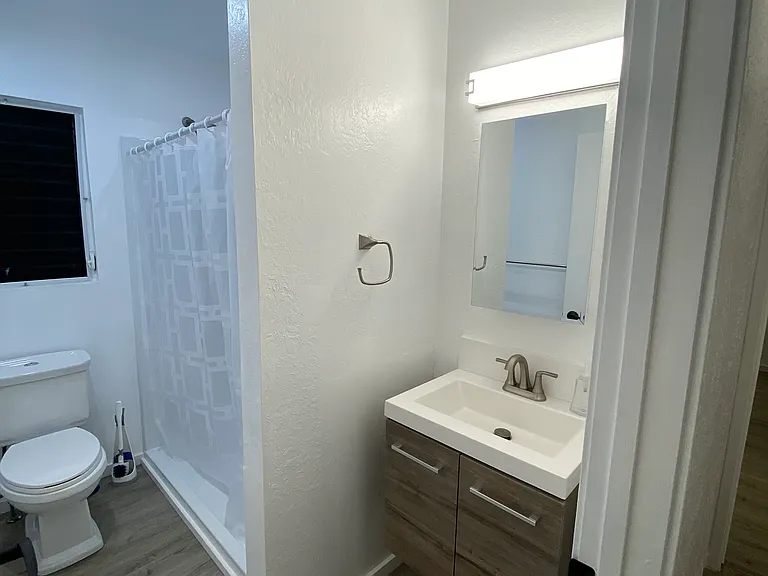 402 E Lanikaula St #A — Photo 24