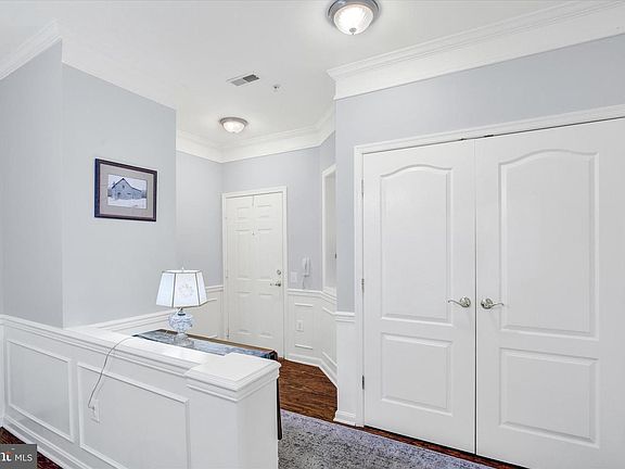 2nd image of 404 Harrison Ct Unit 3