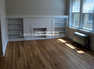 2954 W Belle Plaine Ave #1, Chicago, IL 60618