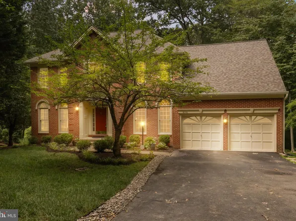 8546 Hooes Rd, Springfield, VA 22153