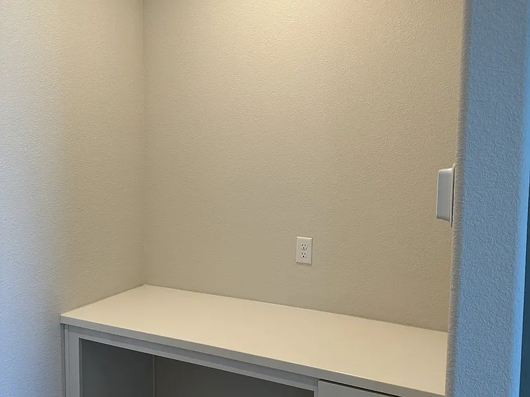 7042 Mauna Loa Way — Photo 36