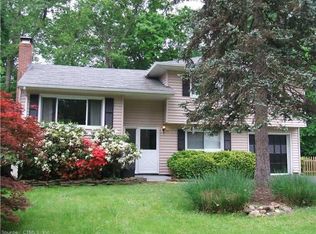 39 Parsons Dr, West Hartford, CT 06117