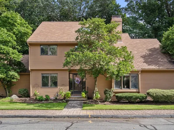 22 Grove Pl Unit 26, Winchester, MA 01890