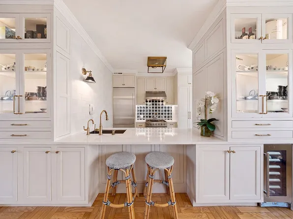 200 Riverside Blvd APT 15I, New York, NY 10069
