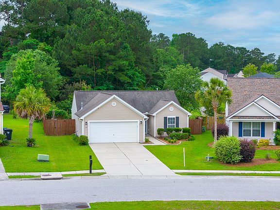 4th image of 493 Dolphin Dr