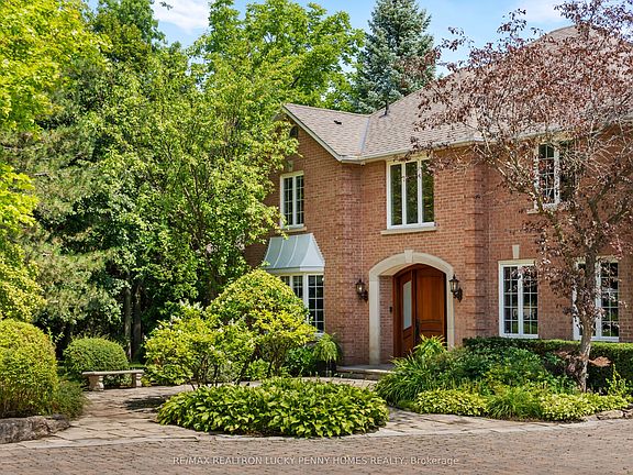 2nd image of 27 Glenridge Dr