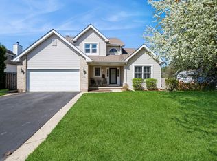 1138 Tara Dr, Woodstock, IL 60098
