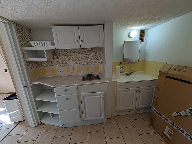 115 Lake Dr — Photo 17