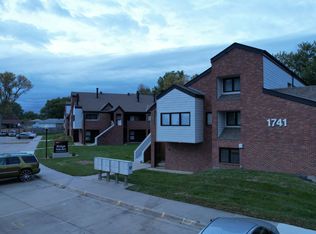 1741 Ridgehaven Ct #7, Lincoln, NE 68505