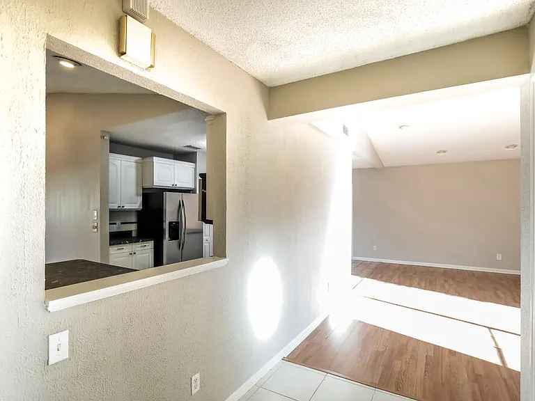 3731 NW 114th Ave — Photo 9