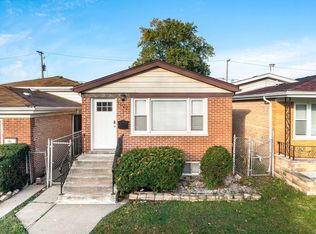 9825 S Winston Ave, Chicago, IL 60643