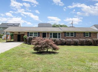 1010 N 6th St, Bessemer City, NC 28016