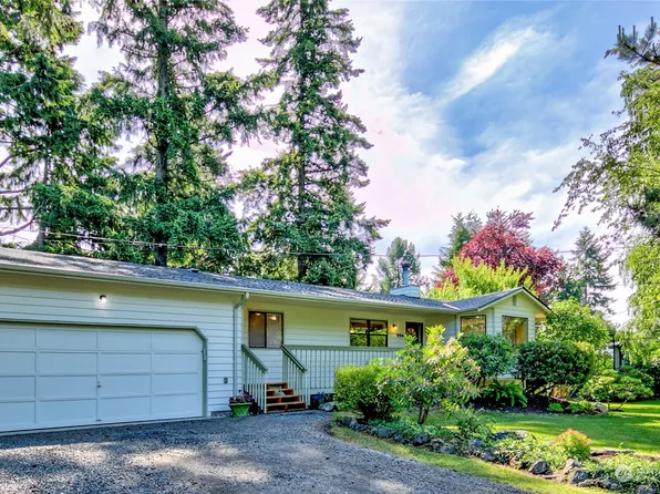 774 Lovell Avenue NW, Bainbridge Island, WA 98110