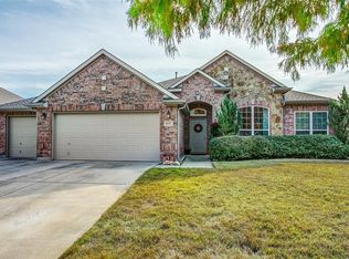 632 Catalpa Rd, Fort Worth, TX 76131