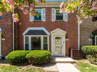 7950 Lakecrest Dr, Greenbelt, MD 20770