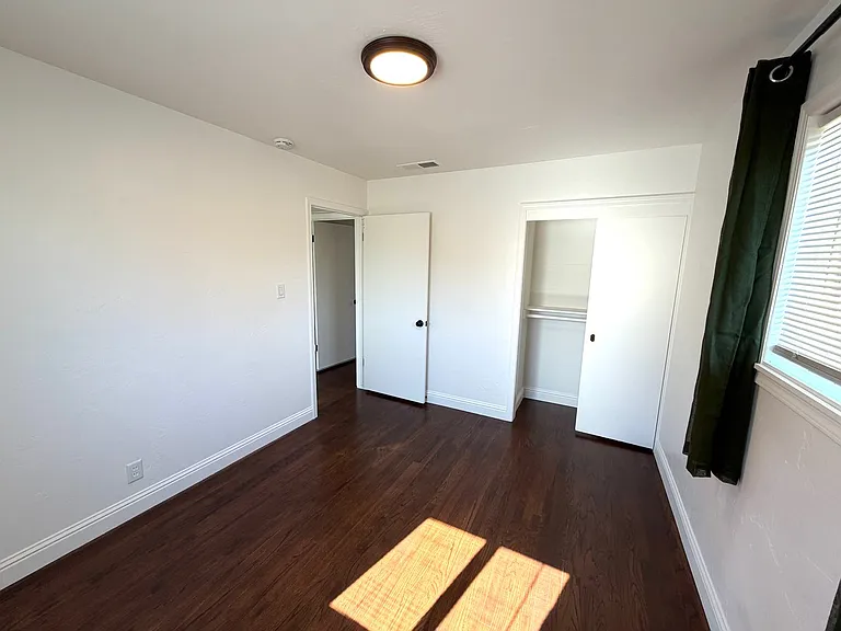 1704 Castle Ct — Photo 15