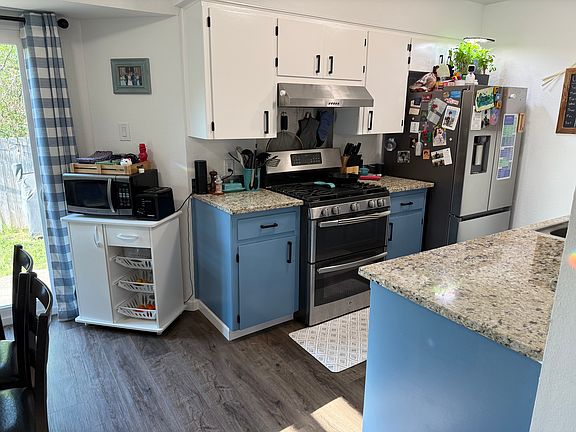3rd image of 402 Yucca Dr #B