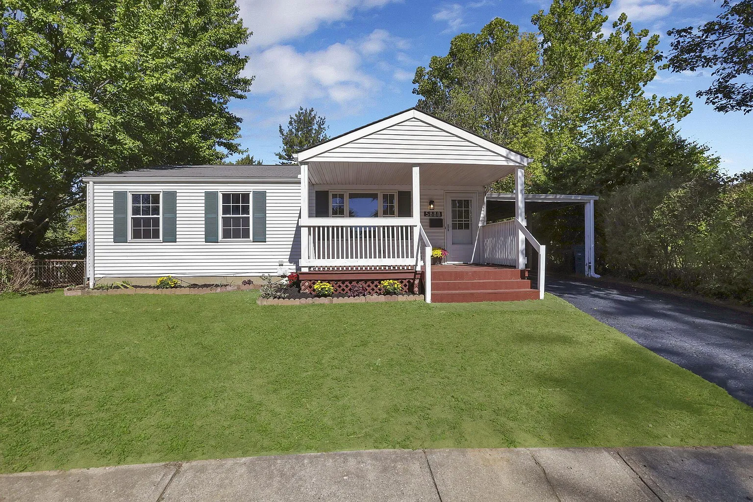 5888 Montevideo Rd photo 1