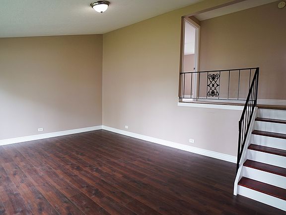 4th image of 366 Tee Ln