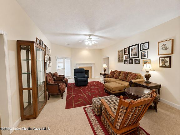 5th image of 460 River Oaks Dr