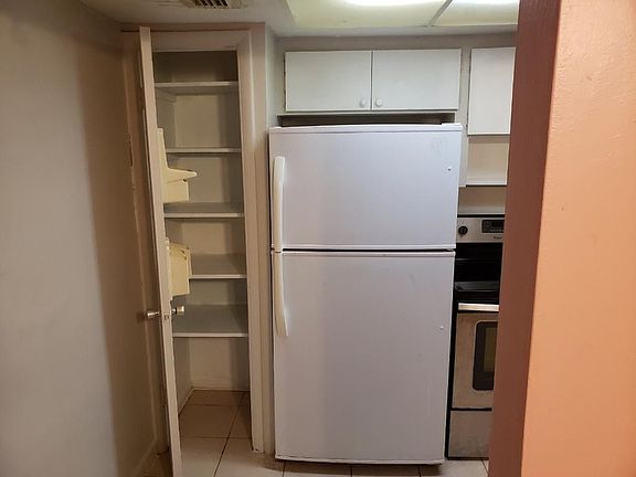 2nd image of 2527 NE 182nd St #2527
