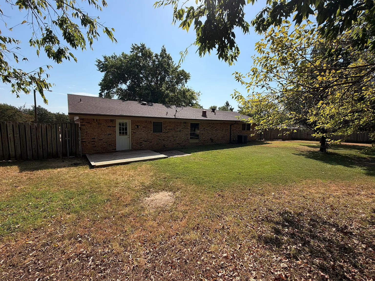 3 bed, 1300 sqft, $1,850 — Photo 3