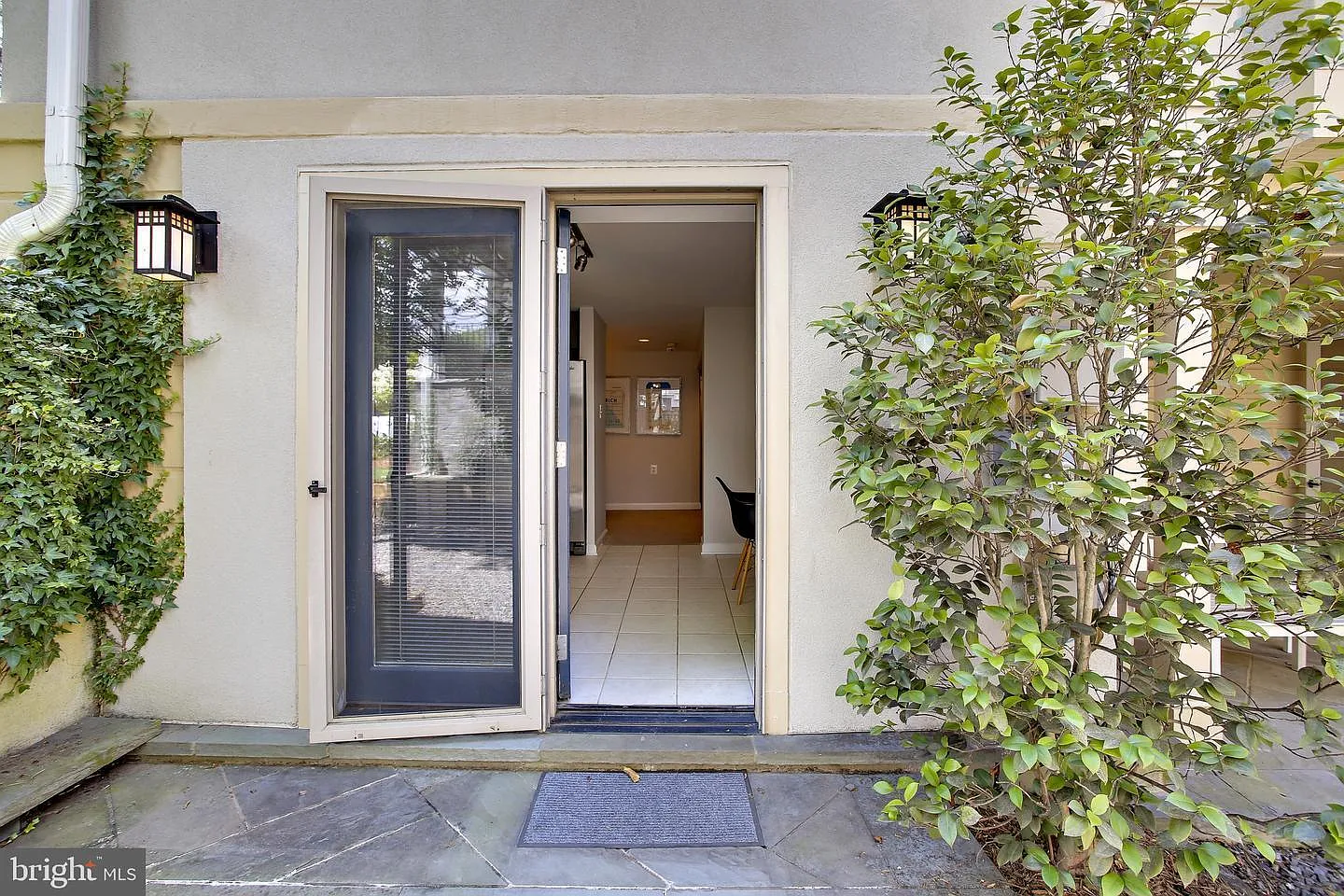 1 bed, 550 sqft, $2,190 — Photo 1