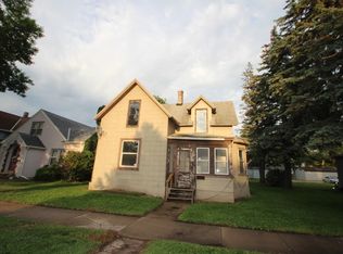 1245 4th Ave, Windom, MN 56101