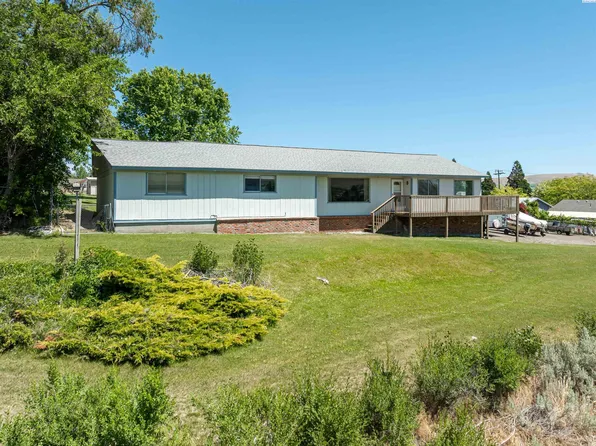 709 W 13th St #A, Benton City, WA 99320