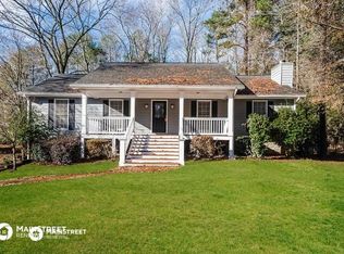 10917 Clearwater Dr, Hampton, GA 30228