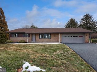 1235 Lebanon Rd, Manheim, PA 17545