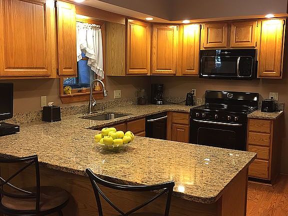 3rd image of 210 Laurel Dr