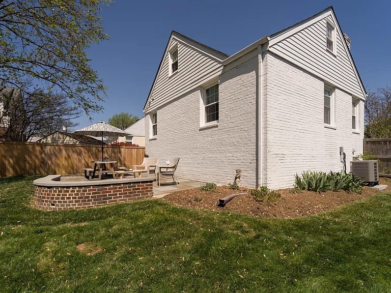 1334 Bayliss Dr — Photo 28