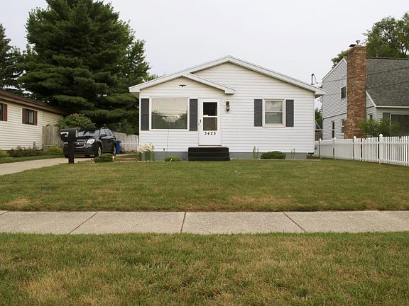 2nd image of 3425 Birchwood Ave SW