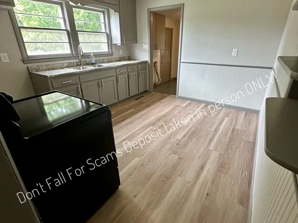 769 S Warren Ave, Springfield, MO 65802