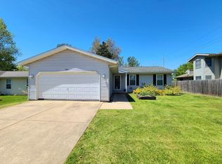 3241 Piper Rd, Springfield, IL 62707