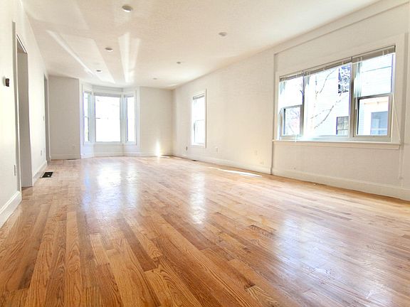 1st floor living room