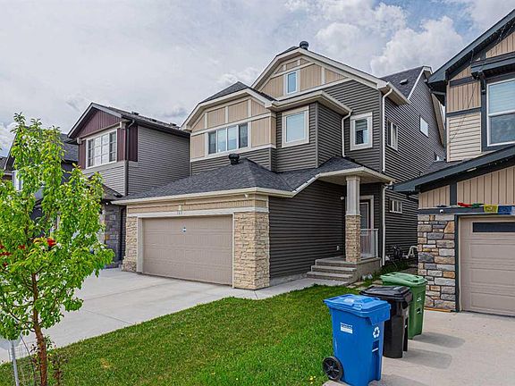 2nd image of 148 N Savanna Close NE
